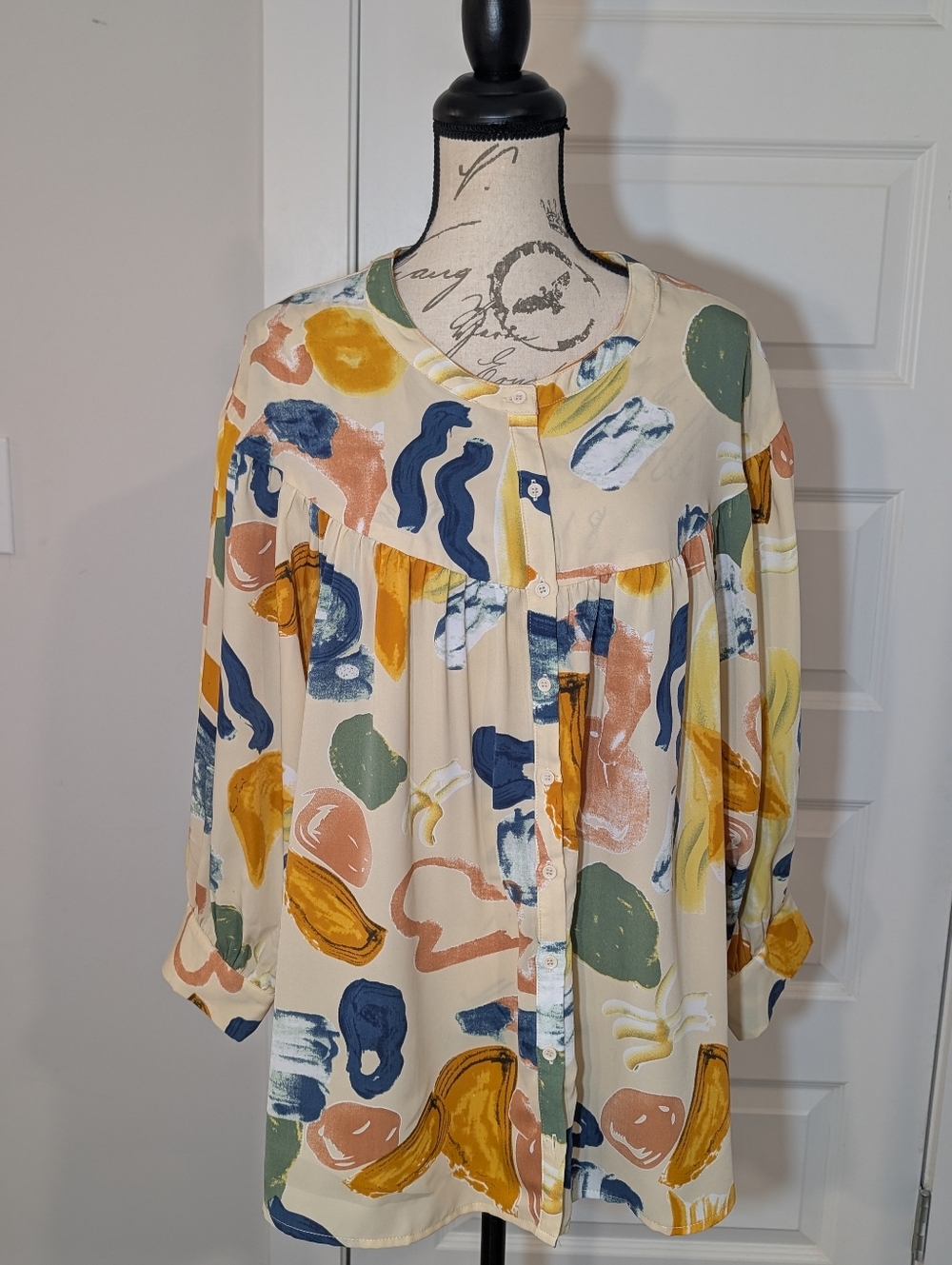 entro Multicolor Abstract Button-Front Boho Blouse in Cream Base XL - Picture 10 of 10